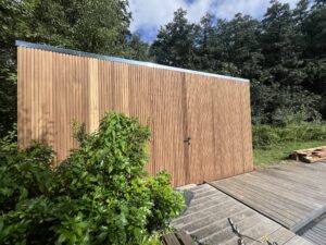 bardage pool house en ayous