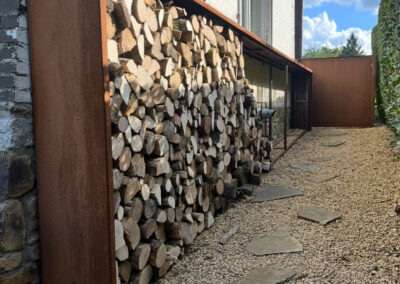 Les ranges buches en acier corten