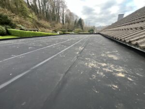 Placement de la membrane EPDM en toiture