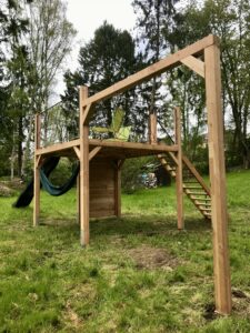 Aire de jeux en bois pour enfants